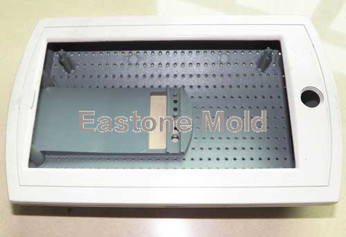 Injection-molded-plastic-manufacturer-(3)