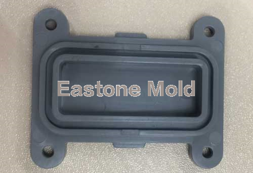 China-plastic-injection-molding-(3)